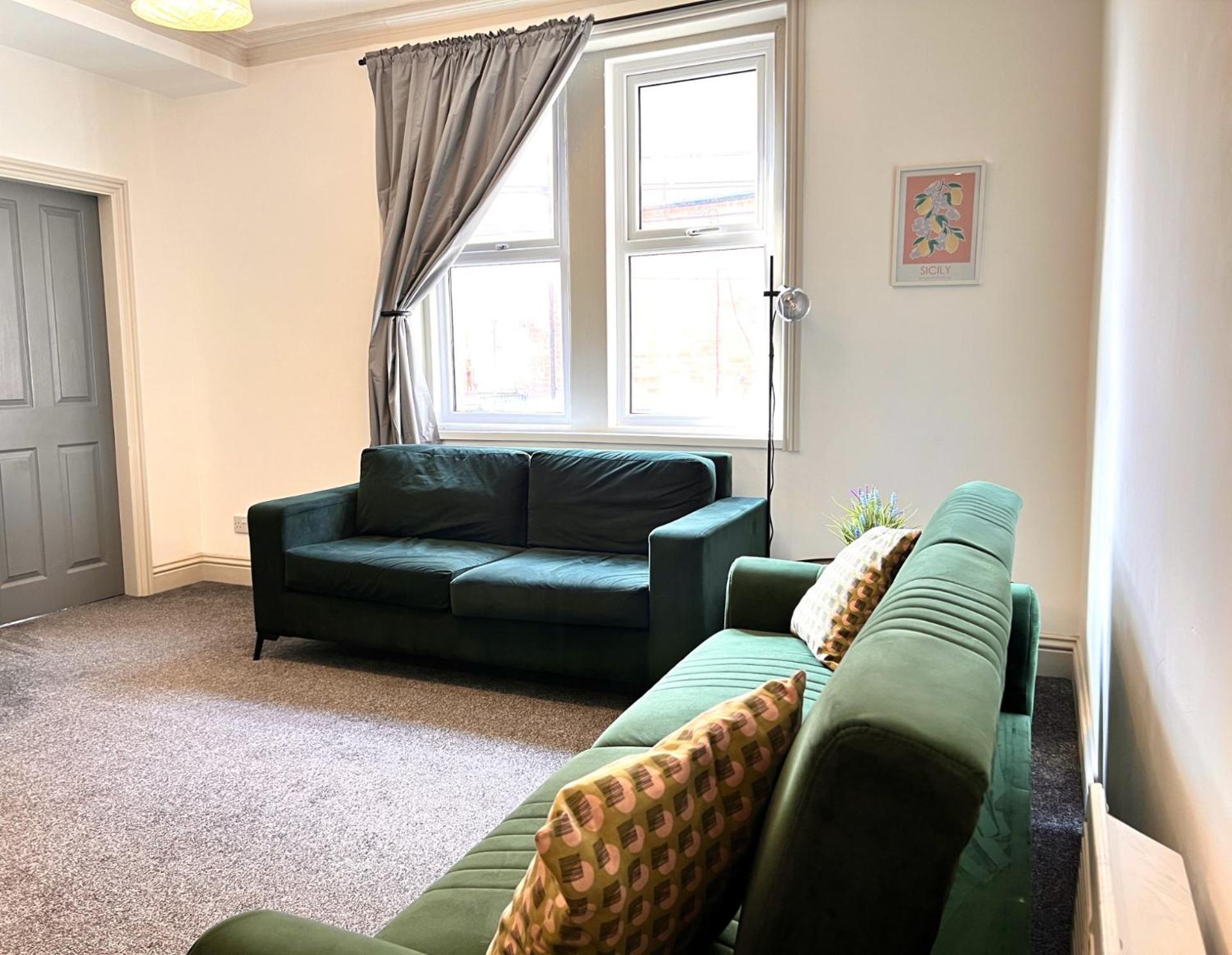 Spacious One Bedroom Next To Winter Gardens With Free On-site Parking, Appartamento Blackpool